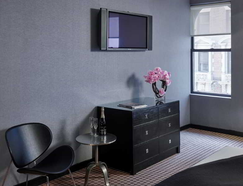 Night Hotel By Sb At Times Square New York Bagian luar foto