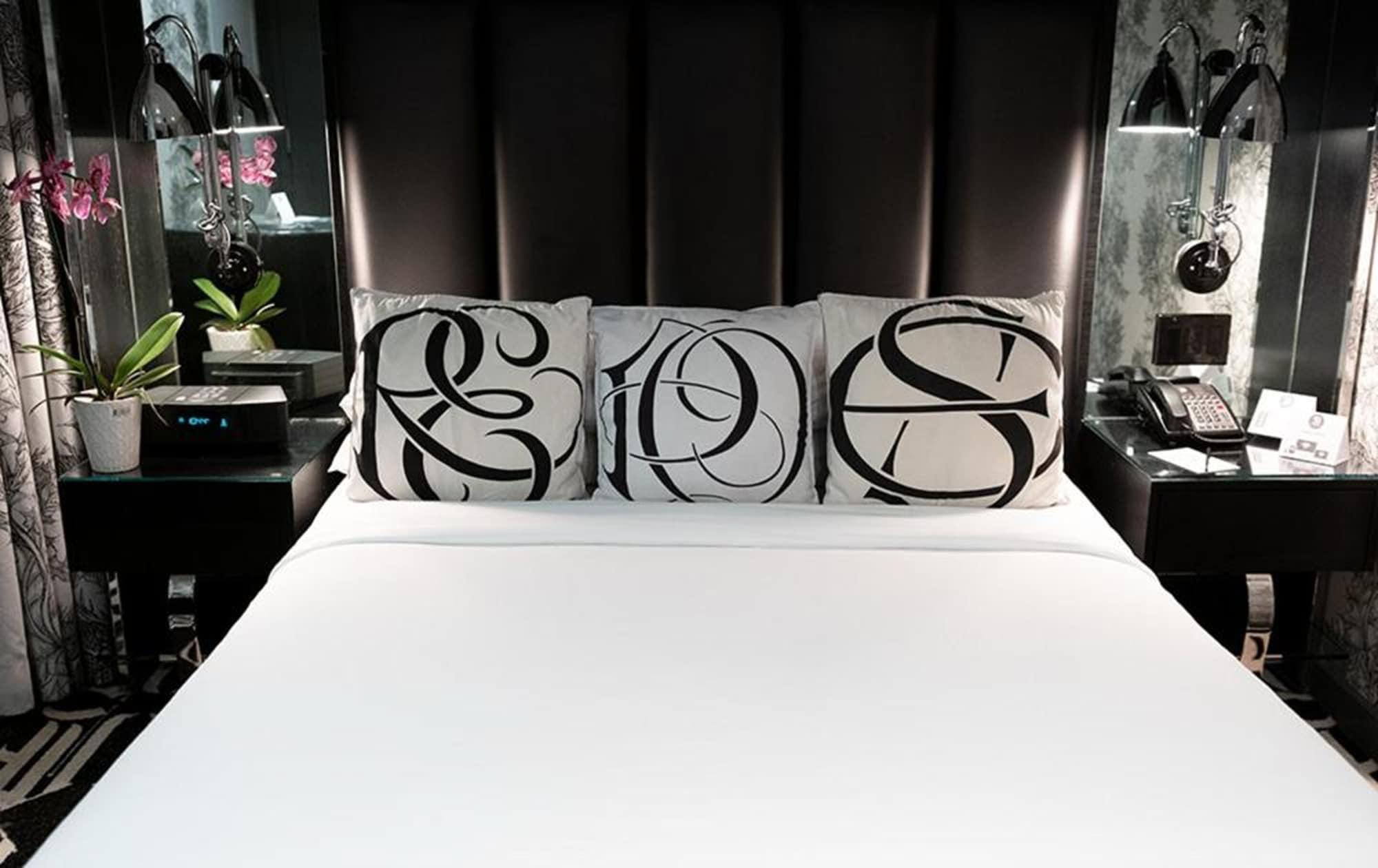 Night Hotel By Sb At Times Square New York Bagian luar foto