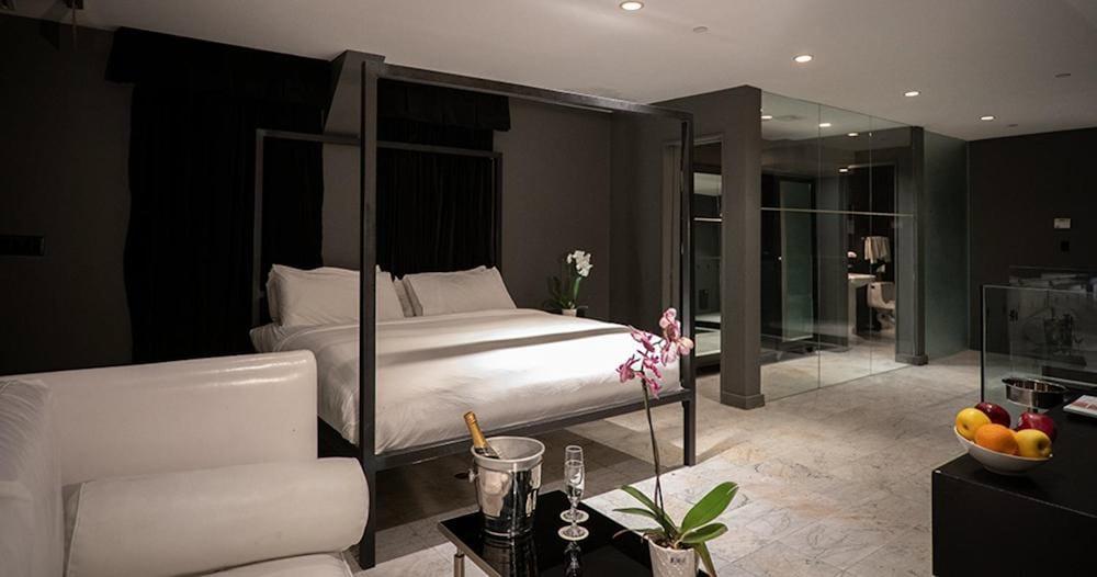 Night Hotel By Sb At Times Square New York Bagian luar foto