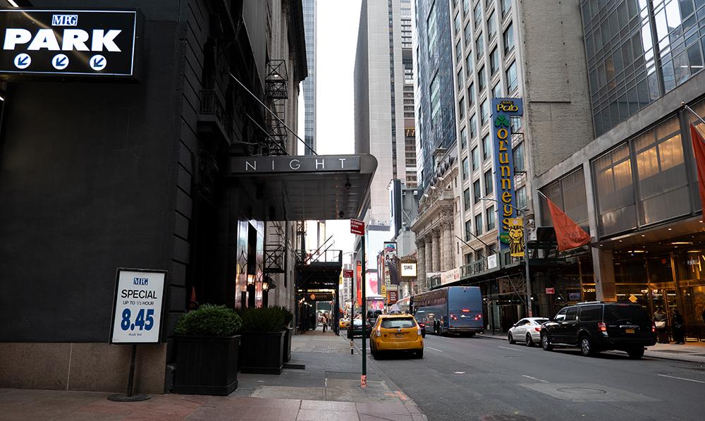 Night Hotel By Sb At Times Square New York Bagian luar foto