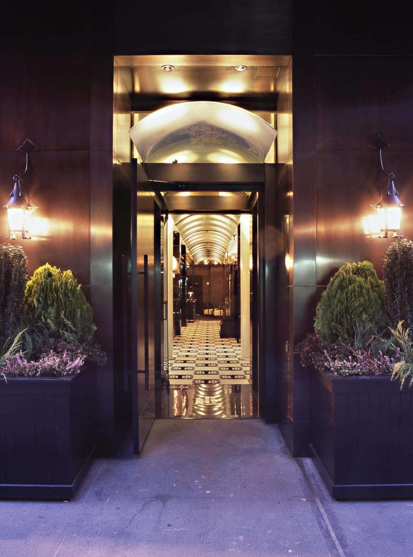 Night Hotel By Sb At Times Square New York Bagian luar foto