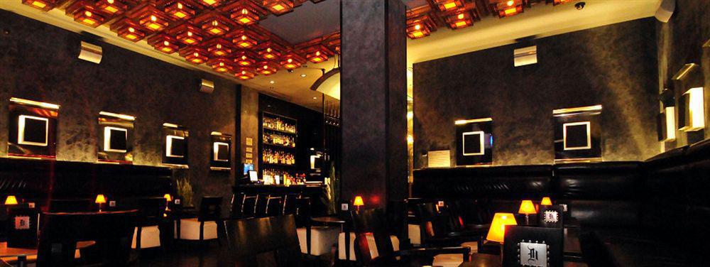 Night Hotel By Sb At Times Square New York Bagian luar foto