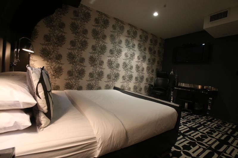 Night Hotel By Sb At Times Square New York Bagian luar foto